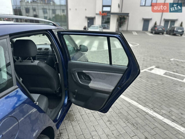 Синий Шкода Фабия, объемом двигателя 1.2 л и пробегом 232 тыс. км за 3999 $, фото 18 на Automoto.ua