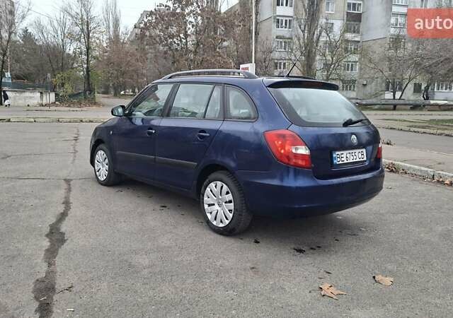 Синий Шкода Фабия, объемом двигателя 1.2 л и пробегом 212 тыс. км за 5000 $, фото 3 на Automoto.ua