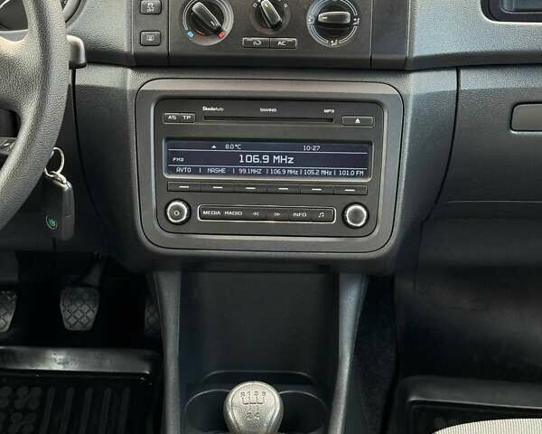 Шкода Фабия 2011 в Кривом Роге на Automoto.ua Синий Шкода Фабия, объемом двигателя 1.6 л и пробегом 216 тыс. км за 6100 $, фото 11 на Automoto.ua