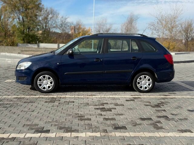 Шкода Фабия 2011 в Кривом Роге на Automoto.ua Синий Шкода Фабия, объемом двигателя 1.6 л и пробегом 216 тыс. км за 6100 $, фото 3 на Automoto.ua