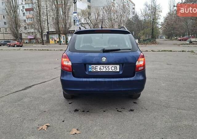 Синий Шкода Фабия, объемом двигателя 1.2 л и пробегом 212 тыс. км за 5000 $, фото 4 на Automoto.ua