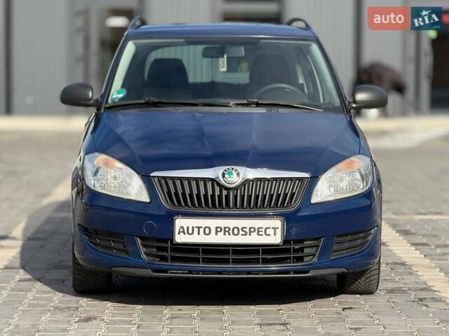 Шкода Фабия 2011 в Кривом Роге на Automoto.ua Синий Шкода Фабия, объемом двигателя 1.6 л и пробегом 216 тыс. км за 6100 $, фото 1 на Automoto.ua
