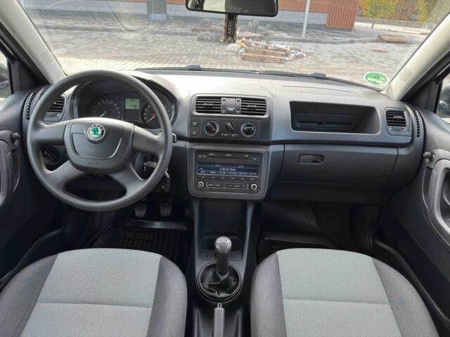 Шкода Фабия 2011 в Кривом Роге на Automoto.ua Синий Шкода Фабия, объемом двигателя 1.6 л и пробегом 216 тыс. км за 6100 $, фото 9 на Automoto.ua