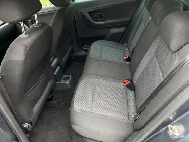 Синий Шкода Фабия, объемом двигателя 0 л и пробегом 185 тыс. км за 6000 $, фото 9 на Automoto.ua