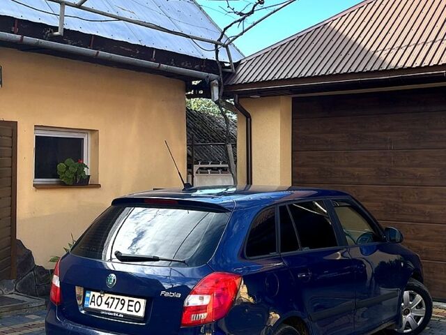 Синий Шкода Фабия, объемом двигателя 16 л и пробегом 302 тыс. км за 6500 $, фото 8 на Automoto.ua