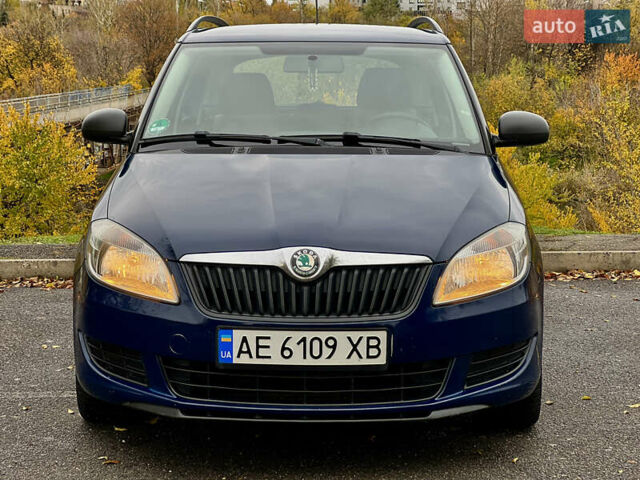 Шкода Фабия 2011 в Кривом Роге на Automoto.ua Синий Шкода Фабия, объемом двигателя 1.6 л и пробегом 216 тыс. км за 5999 $, фото 1 на Automoto.ua