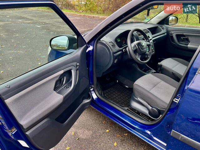 Шкода Фабия 2011 в Кривом Роге на Automoto.ua Синий Шкода Фабия, объемом двигателя 1.6 л и пробегом 216 тыс. км за 5999 $, фото 11 на Automoto.ua