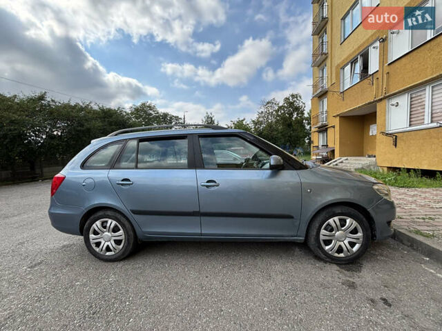 Синий Шкода Фабия, объемом двигателя 1.6 л и пробегом 205 тыс. км за 6200 $, фото 7 на Automoto.ua
