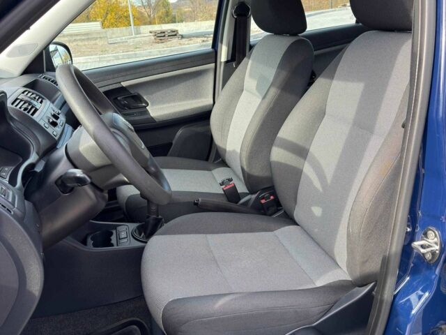 Шкода Фабия 2011 в Кривом Роге на Automoto.ua Синий Шкода Фабия, объемом двигателя 1.6 л и пробегом 216 тыс. км за 6100 $, фото 8 на Automoto.ua