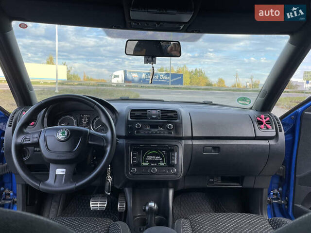 Шкода Фабия 2011 в Львове на Automoto.ua Синий Шкода Фабия, объемом двигателя 1.39 л и пробегом 230 тыс. км за 8000 $, фото 31 на Automoto.ua