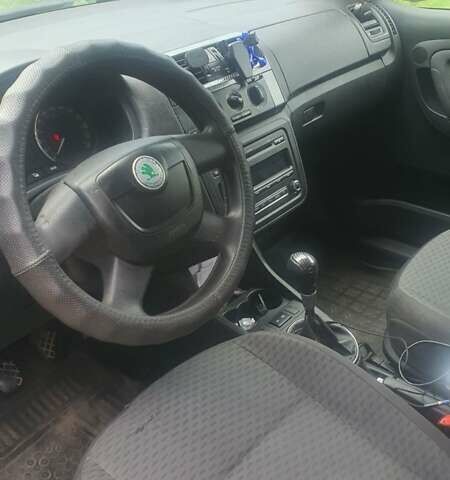 Синий Шкода Фабия, объемом двигателя 1.6 л и пробегом 302 тыс. км за 6000 $, фото 1 на Automoto.ua