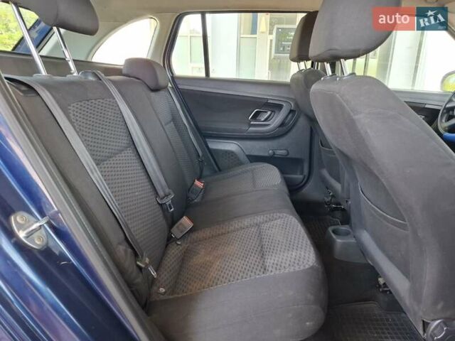Синий Шкода Фабия, объемом двигателя 1.2 л и пробегом 211 тыс. км за 5900 $, фото 14 на Automoto.ua