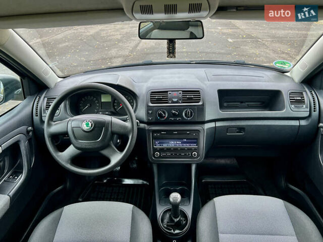 Шкода Фабия 2011 в Кривом Роге на Automoto.ua Синий Шкода Фабия, объемом двигателя 1.6 л и пробегом 216 тыс. км за 5999 $, фото 16 на Automoto.ua