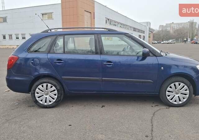 Синий Шкода Фабия, объемом двигателя 1.2 л и пробегом 212 тыс. км за 5000 $, фото 7 на Automoto.ua