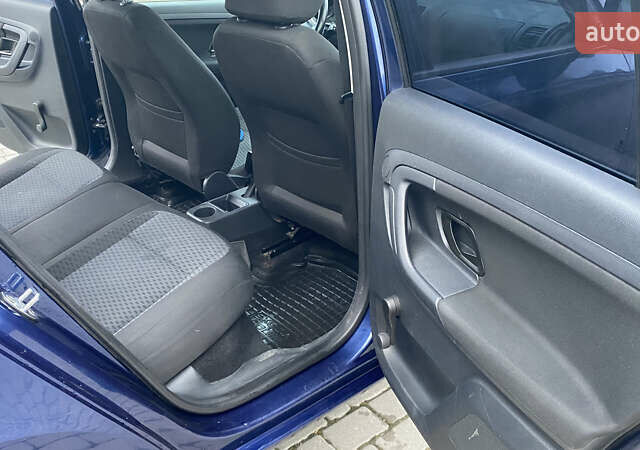 Синий Шкода Фабия, объемом двигателя 1.2 л и пробегом 212 тыс. км за 5200 $, фото 10 на Automoto.ua