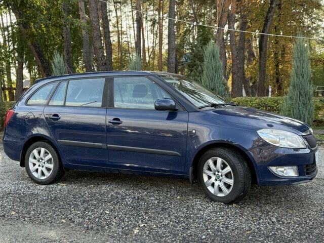 Синій Шкода Фабія, об'ємом двигуна 1.6 л та пробігом 275 тис. км за 5750 $, фото 7 на Automoto.ua