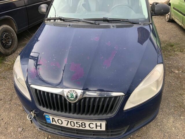 Синий Шкода Фабия, объемом двигателя 1.2 л и пробегом 290 тыс. км за 2850 $, фото 7 на Automoto.ua
