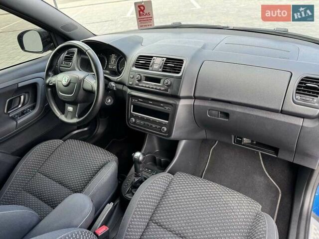 Синий Шкода Фабия, объемом двигателя 1.4 л и пробегом 136 тыс. км за 7900 $, фото 17 на Automoto.ua