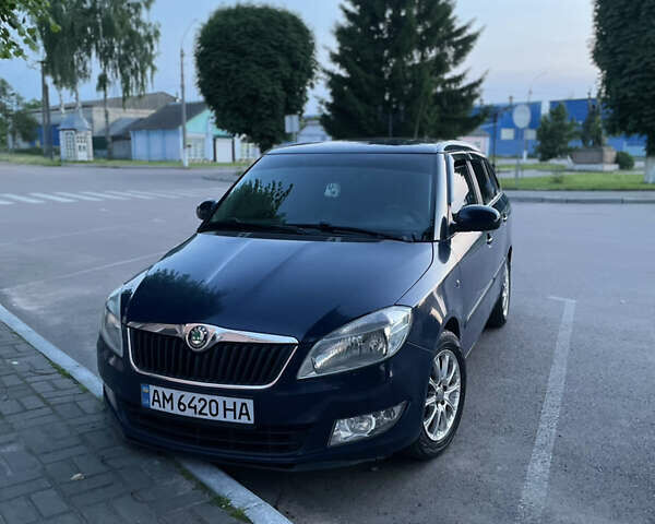 Синий Шкода Фабия, объемом двигателя 1.2 л и пробегом 210 тыс. км за 4850 $, фото 3 на Automoto.ua