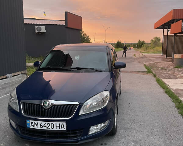 Синий Шкода Фабия, объемом двигателя 1.2 л и пробегом 210 тыс. км за 4850 $, фото 4 на Automoto.ua