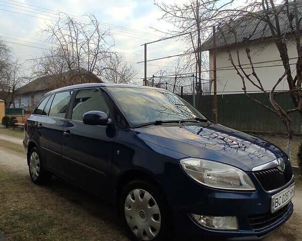 Синий Шкода Фабия, объемом двигателя 1.6 л и пробегом 220 тыс. км за 6000 $, фото 5 на Automoto.ua