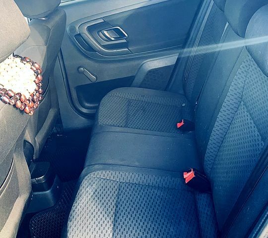 Синий Шкода Фабия, объемом двигателя 16 л и пробегом 235 тыс. км за 6500 $, фото 6 на Automoto.ua