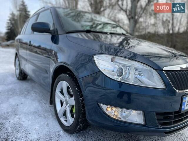 Синій Шкода Фабія, об'ємом двигуна 1.2 л та пробігом 270 тис. км за 6200 $, фото 2 на Automoto.ua