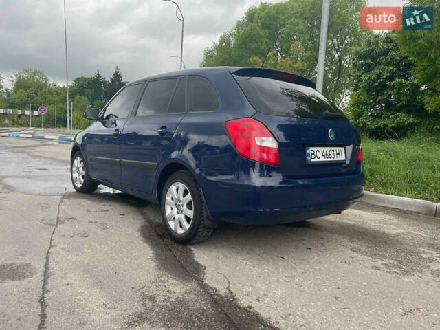 Синий Шкода Фабия, объемом двигателя 1.6 л и пробегом 370 тыс. км за 4850 $, фото 3 на Automoto.ua