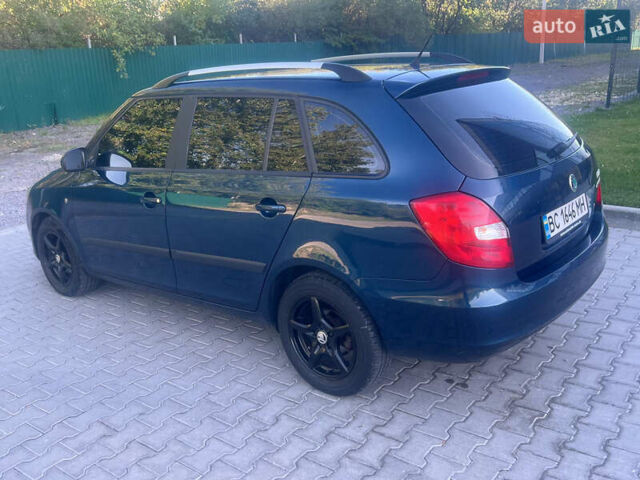 Шкода Фабия 2012 в Львове на Automoto.ua Синий Шкода Фабия, объемом двигателя 1.2 л и пробегом 255 тыс. км за 5200 $, фото 1 на Automoto.ua