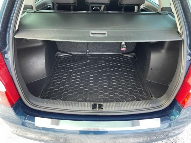 Синий Шкода Фабия, объемом двигателя 1.2 л и пробегом 270 тыс. км за 6500 $, фото 7 на Automoto.ua