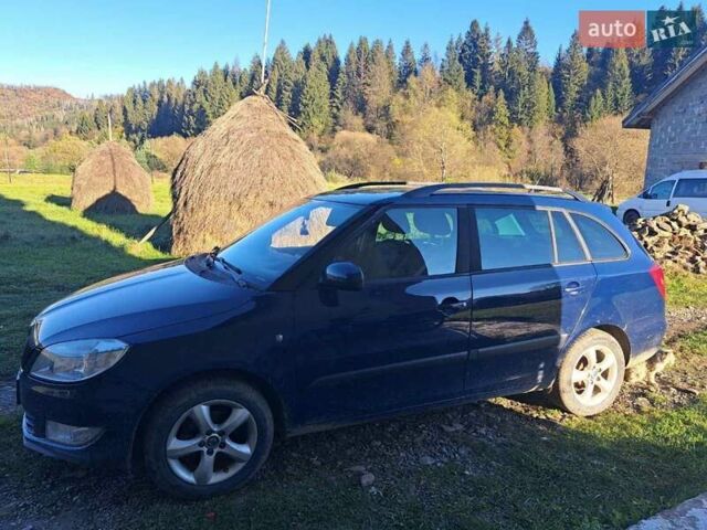 Синий Шкода Фабия, объемом двигателя 1.2 л и пробегом 212 тыс. км за 5600 $, фото 1 на Automoto.ua