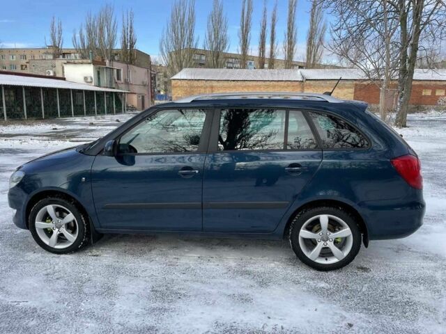 Синий Шкода Фабия, объемом двигателя 1.2 л и пробегом 270 тыс. км за 6500 $, фото 4 на Automoto.ua