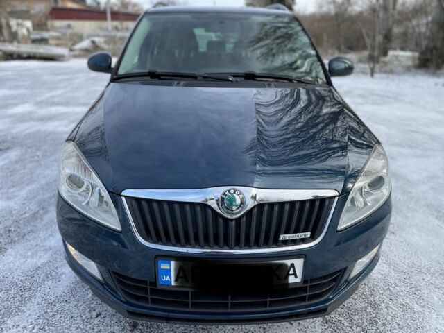 Синий Шкода Фабия, объемом двигателя 1.2 л и пробегом 270 тыс. км за 6500 $, фото 1 на Automoto.ua