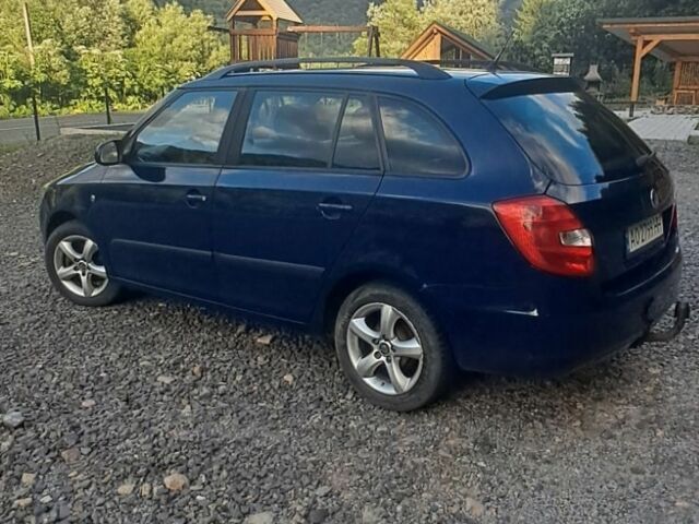 Синий Шкода Фабия, объемом двигателя 1.2 л и пробегом 220 тыс. км за 5200 $, фото 4 на Automoto.ua