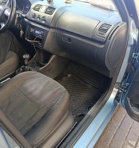 Синій Шкода Фабія, об'ємом двигуна 1.39 л та пробігом 265 тис. км за 5200 $, фото 18 на Automoto.ua