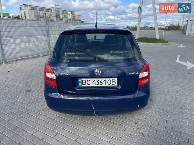 Синий Шкода Фабия, объемом двигателя 1.39 л и пробегом 366 тыс. км за 4150 $, фото 4 на Automoto.ua