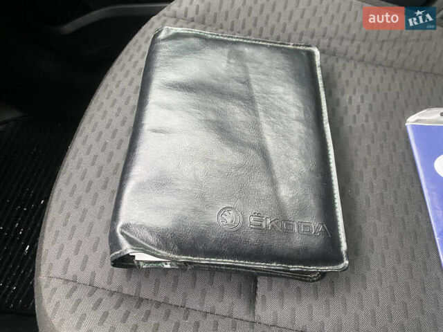 Синій Шкода Фабія, об'ємом двигуна 1.6 л та пробігом 553 тис. км за 4999 $, фото 19 на Automoto.ua