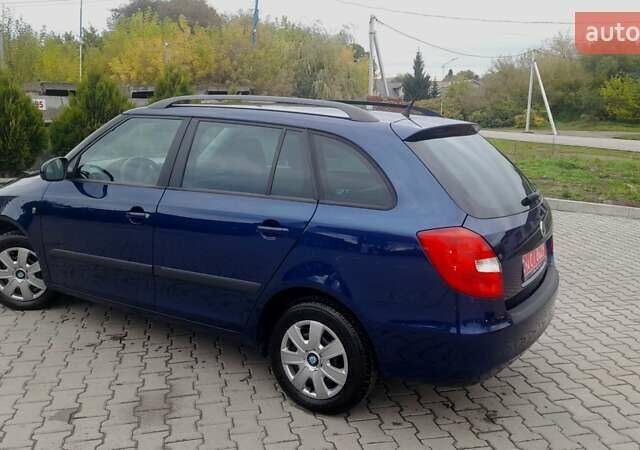 Синий Шкода Фабия, объемом двигателя 1.2 л и пробегом 180 тыс. км за 5850 $, фото 6 на Automoto.ua