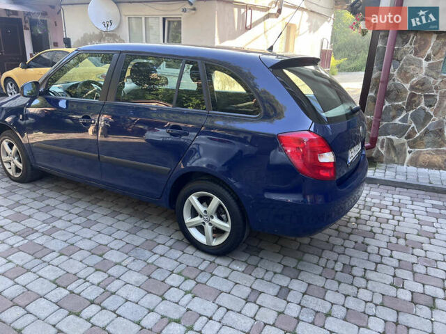Синий Шкода Фабия, объемом двигателя 1.2 л и пробегом 217 тыс. км за 5800 $, фото 2 на Automoto.ua