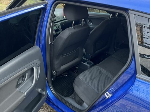 Синій Шкода Фабія, об'ємом двигуна 1.2 л та пробігом 282 тис. км за 5600 $, фото 6 на Automoto.ua