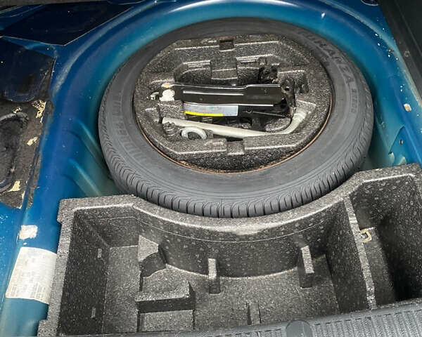 Синій Шкода Фабія, об'ємом двигуна 1.6 л та пробігом 553 тис. км за 4999 $, фото 7 на Automoto.ua