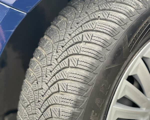 Синій Шкода Фабія, об'ємом двигуна 1.6 л та пробігом 317 тис. км за 5800 $, фото 27 на Automoto.ua