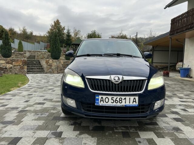 Шкода Фабия 2014 в Мукачеве на Automoto.ua Синий Шкода Фабия, объемом двигателя 1.6 л и пробегом 316 тыс. км за 5700 $, фото 1 на Automoto.ua