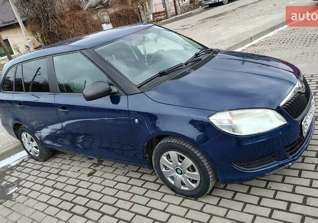 Синий Шкода Фабия, объемом двигателя 1.2 л и пробегом 222 тыс. км за 5500 $, фото 9 на Automoto.ua