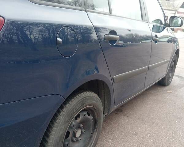 Синий Шкода Фабия, объемом двигателя 1.2 л и пробегом 133 тыс. км за 6200 $, фото 3 на Automoto.ua