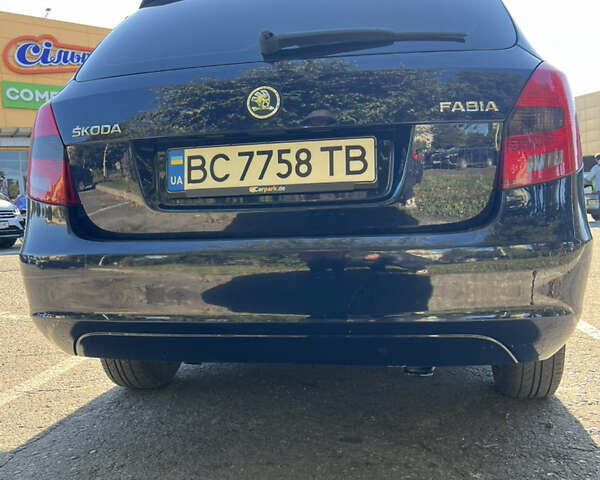 Синий Шкода Фабия, объемом двигателя 1.6 л и пробегом 288 тыс. км за 5900 $, фото 6 на Automoto.ua