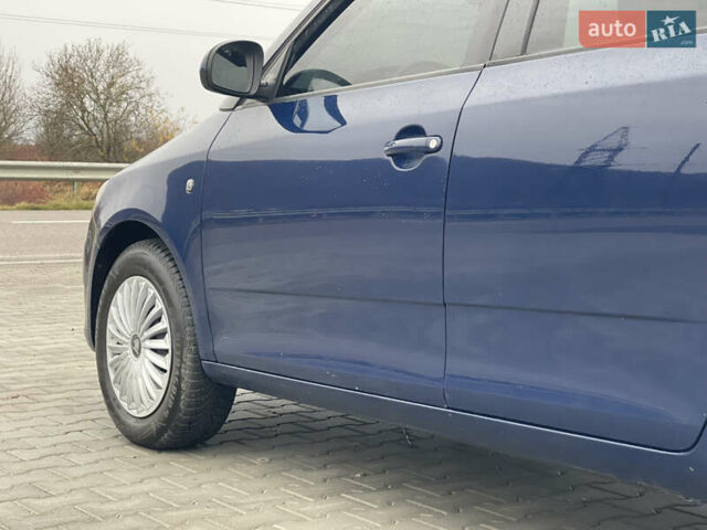 Синій Шкода Фабія, об'ємом двигуна 1.6 л та пробігом 317 тис. км за 5800 $, фото 6 на Automoto.ua