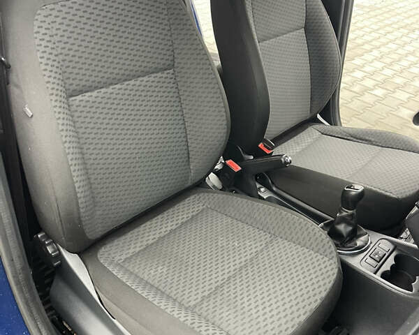 Синій Шкода Фабія, об'ємом двигуна 1.6 л та пробігом 317 тис. км за 5800 $, фото 22 на Automoto.ua