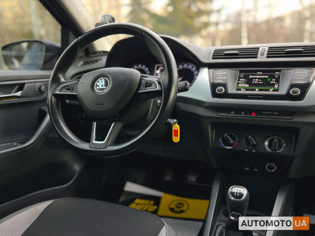 Синій Шкода Фабія, об'ємом двигуна 1.4 л та пробігом 282 тис. км за 7900 $, фото 11 на Automoto.ua
