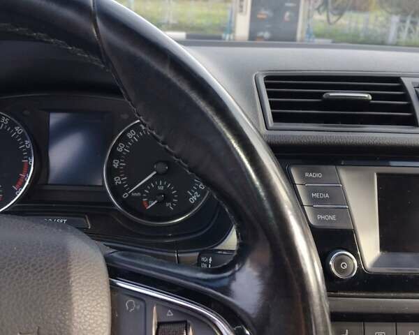 Шкода Фабия 2015 в Харькове на Automoto.ua Синий Шкода Фабия, объемом двигателя 1.4 л и пробегом 285 тыс. км за 7500 $, фото 13 на Automoto.ua